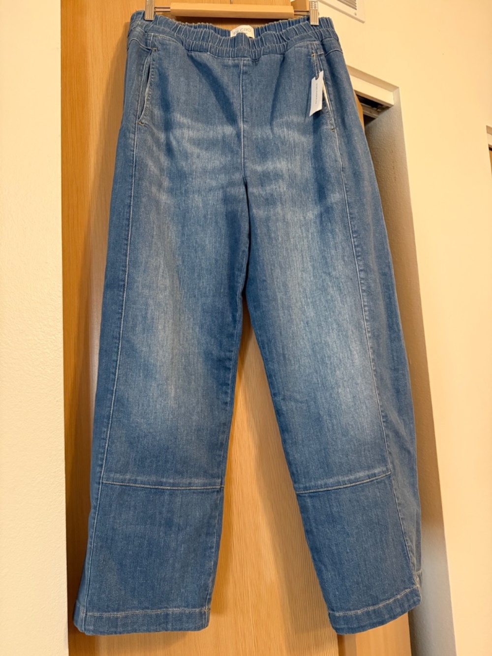 Pilcro Izzie Relaxed Full-Length Pull-On Barrel Jeans - Picture 5 of 6